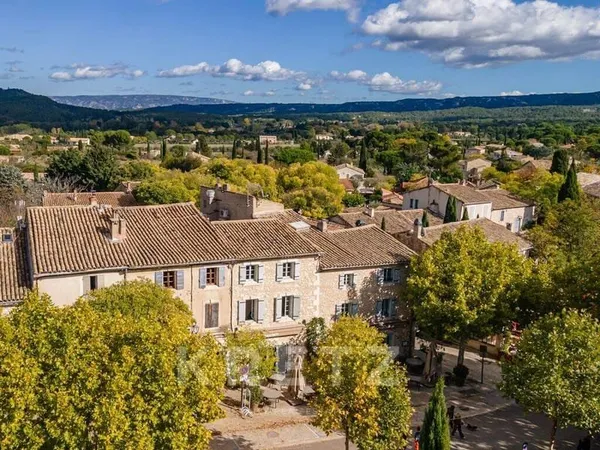 Boutique 650 m²