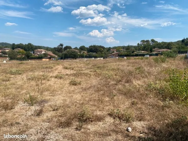 Terrain 570 m² Ollioules