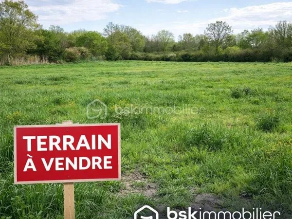 Rare ! Terrain 2500 m² constructible - Possibilité division - 420 000 €