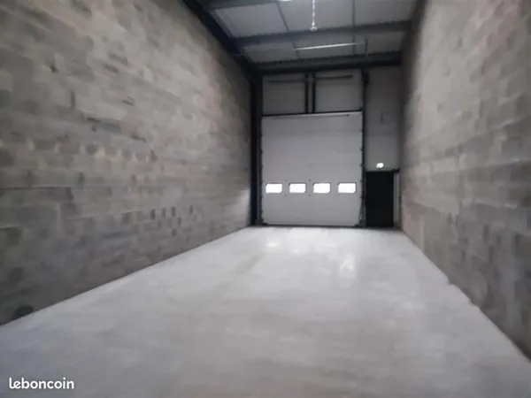 Local 184 m²
