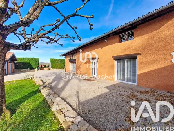 Maison 6 pièces 251 m²