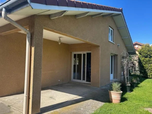 Maison Location Montbrison 4p 127m² 900€
