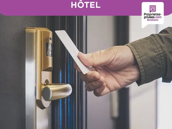 92400 COURBEVOIE, HOTEL SOCIAL RENOVE, MURS ET FONDS 18 CHAMBRES