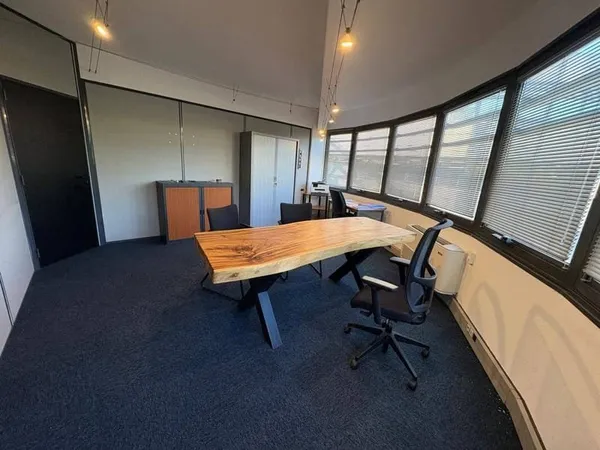 Bureau et espace de travail Location Villeneuve-Loubet   776€