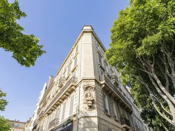 Appartement 6 pièces 145 m²