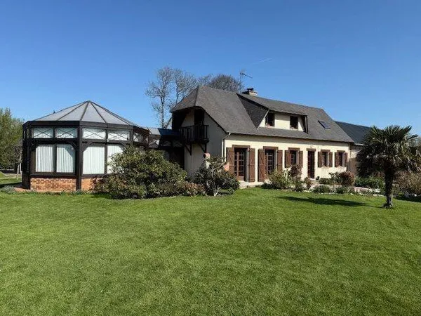 Maison 9 pièces 259 m²