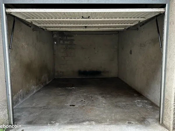 Garage à louer