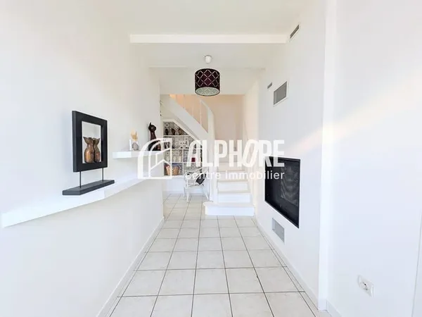Exclusivité ALPHORE IMMOBILIER : Maison spacieuse à vendre à La Salle de Vihiers