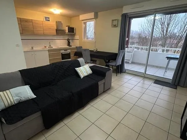 Appartement meublé . 2 pièces . 45 m2