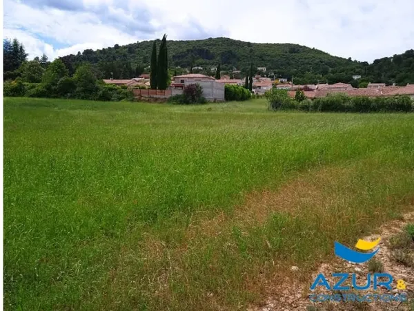 Terrain 501 m²