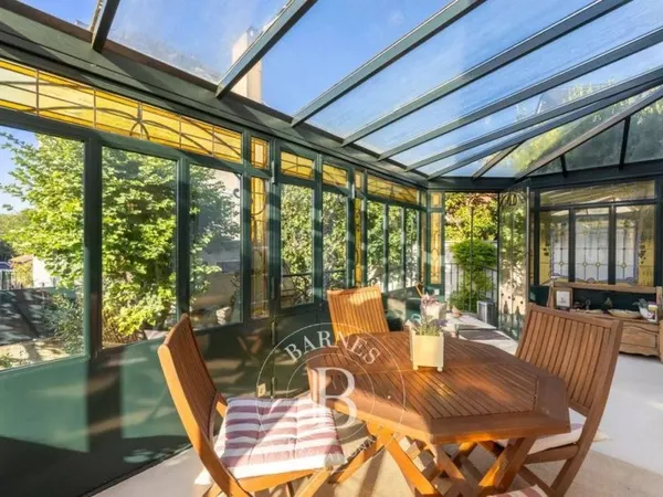 Maison de luxe 8 pièces 169 m²