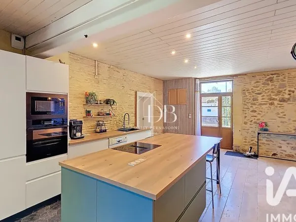 Maison 7 pièces 215 m²