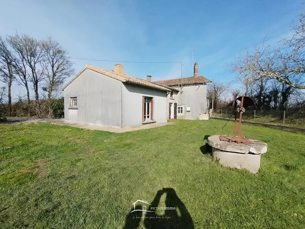 MAISON ISOLEE 120M2 AVEC GRANGE DE 125M2