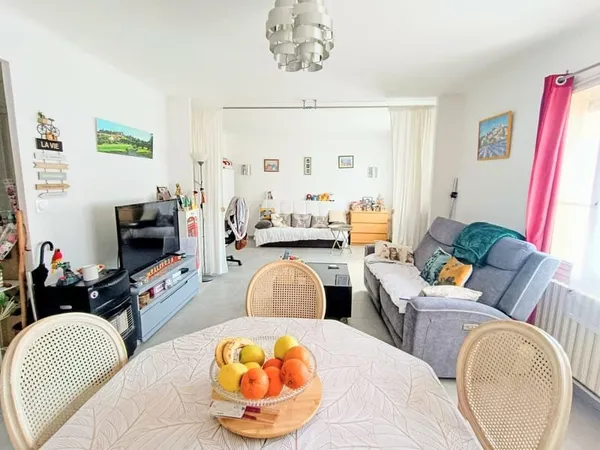 Vends appartement T3, 2 chambres possibilité 3 chambres, en