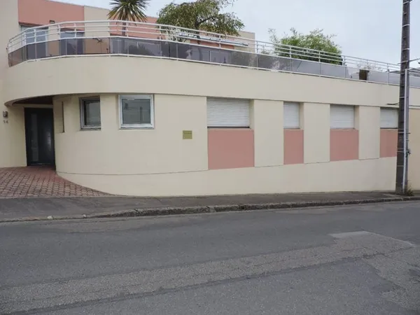 LOCAL COMMERCIAL BREST SAINT MARC