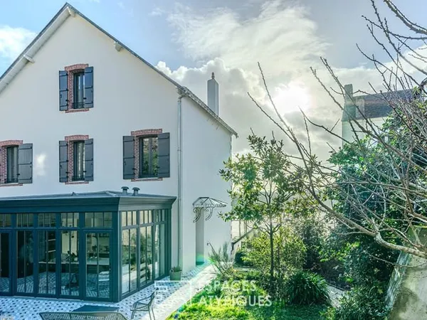 Maison bourgeoise vue Loire