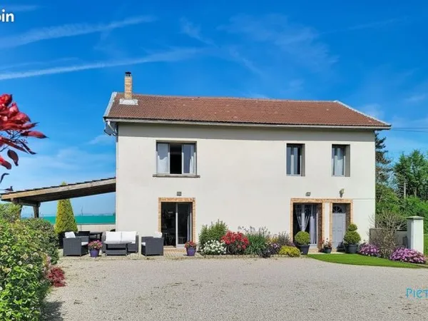 Maison 4 pièces 151 m²