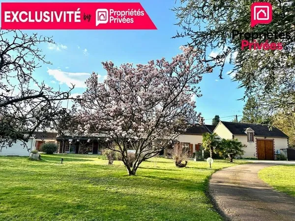 À VENDRE - BELLE LONGERE 200 m² habitables, DEPENDANCES, PARC de plus de 5 000 m²