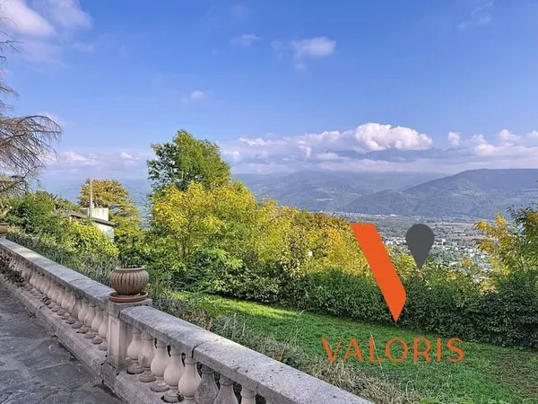 CORENC Village, maison 197m² sur terrain 1290m² - Vue dégagé
