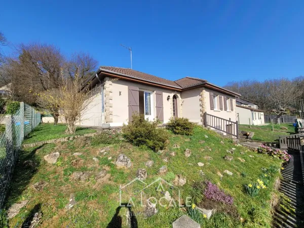 Agréable maison années 80', garages et jardin