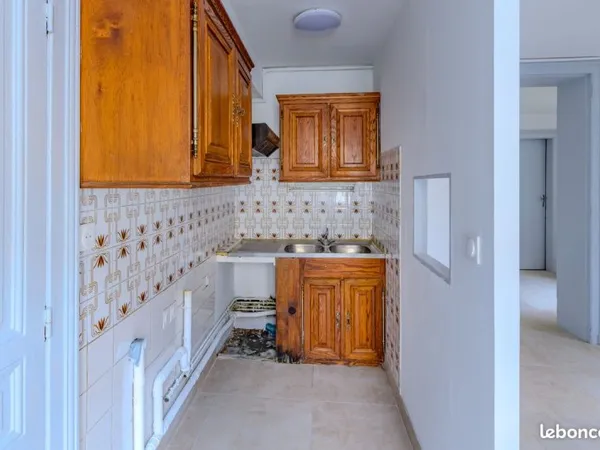 À louer f2
