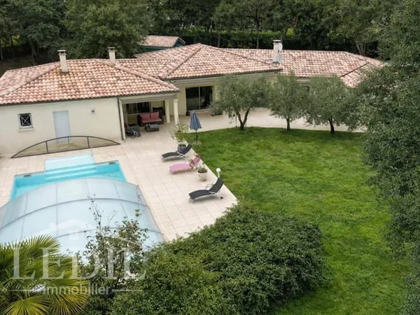 Maison avec piscine