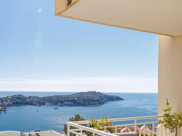 Villefranche-sur-Mer - Superbe 2/3 pièces avec vue mer panoramique et au calme absolu