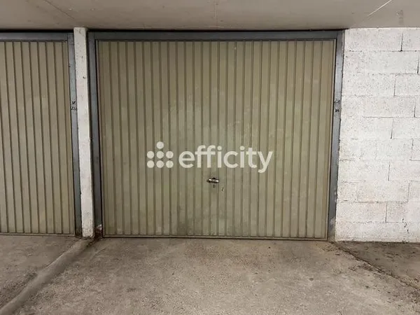Parking 15 m²
