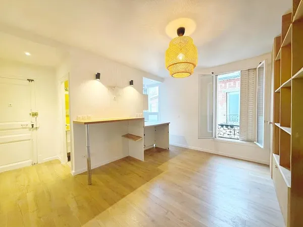 Beau studio proche place de La Nation