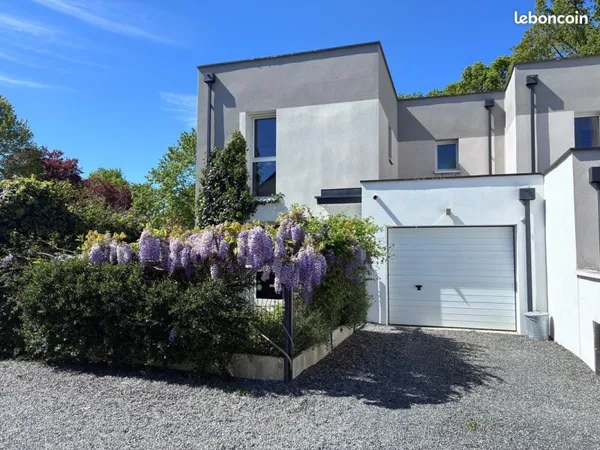Maison entre Bourg et Golf