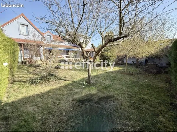 Loue maison 2 chambres- jardin - garage 2 voitures