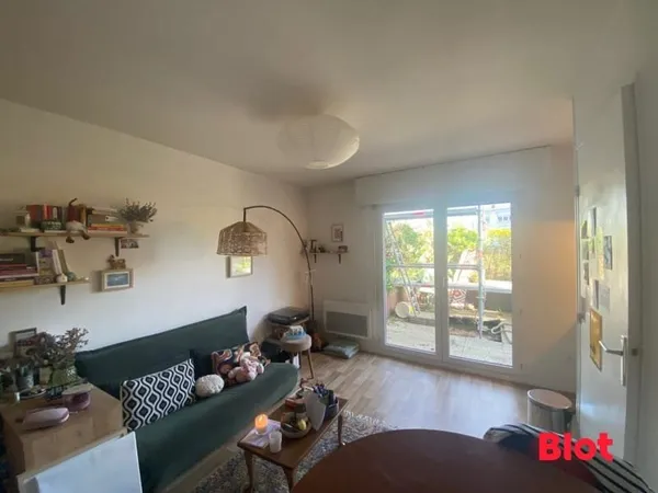 À VENDRE via Blot Immobilier - RENNES Saint Hélier - Appartement T1 de 22.37 m²