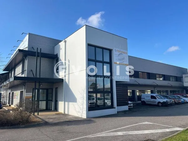Local d'activité 2909 m²