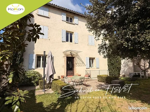 Maison 8 pièces 159 m²