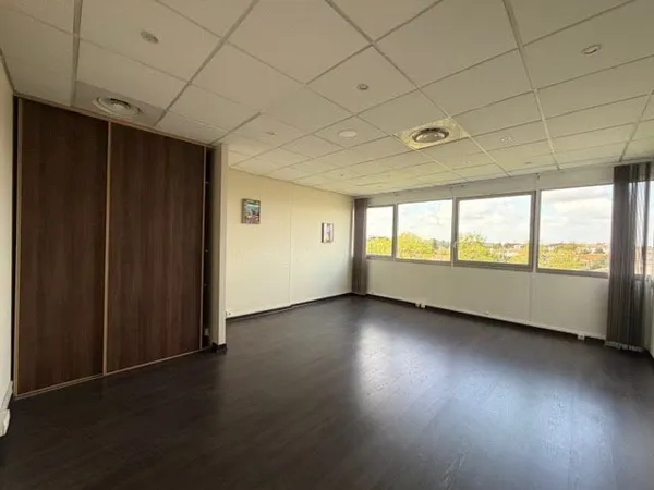 Local 26 m²