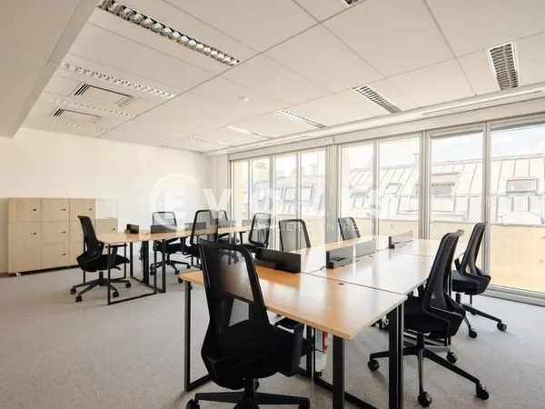 Bureaux 641 m²