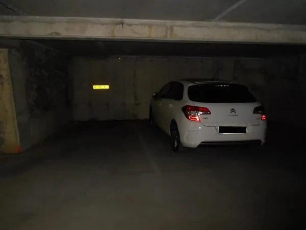 Parking couvert - rue V. Bonhommet, LE MANS