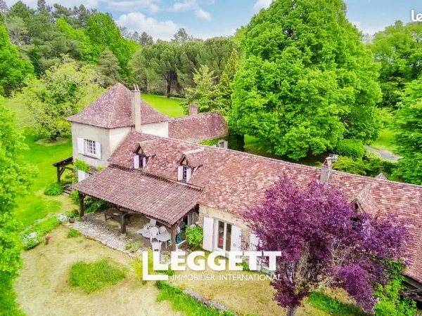 Maison 8 pièces 257 m²