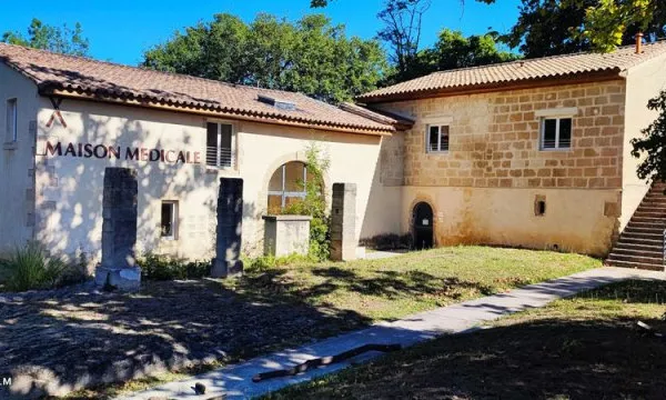 À VENDRE Murs commerciaux 37 m2 Maison de Santé de Pondres, Villevieille
