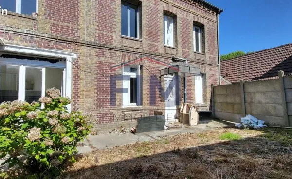 Local 200 m² Dieppe
