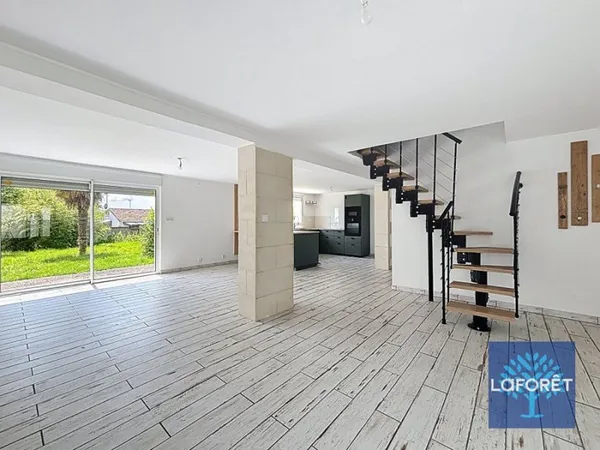 Maison 6 pièces 132 m²