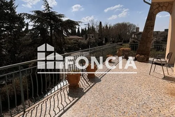 Maison Location Montpeyroux 4p 119m² 1490€