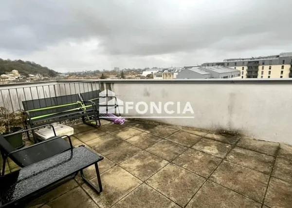 T3 - 66 m² - Dernier étage - Balcon exposé sud-ouest - Proche tram
