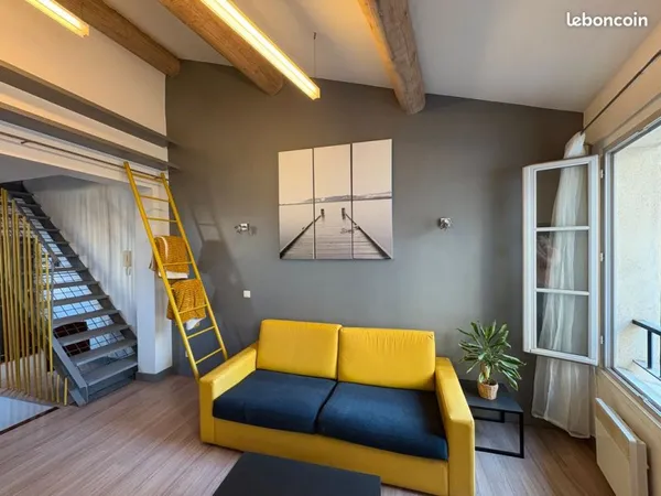 T2 Duplex 45m² vue rue du panier