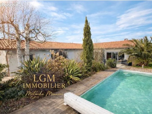 Villa 4 pièces 207 m²