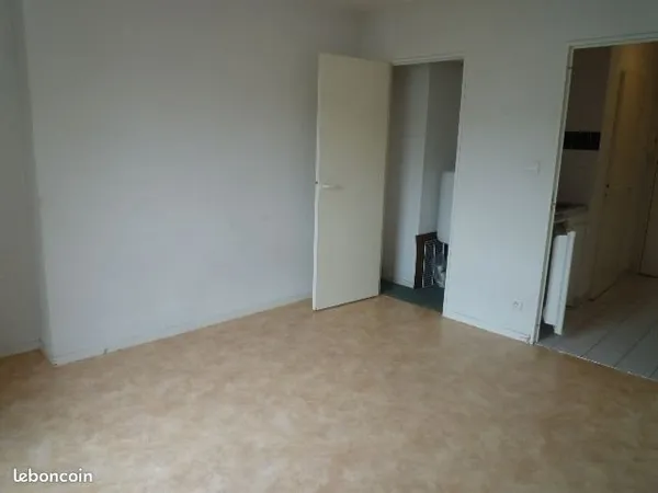Studio 1 pièce 21 m²