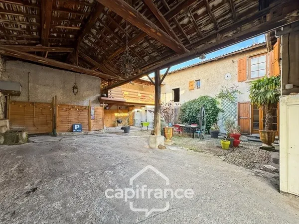Maison à vendre 8 pièces CHANAS (38)