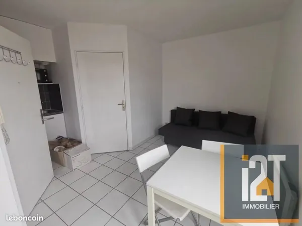 Studio 1 pièce 18 m²