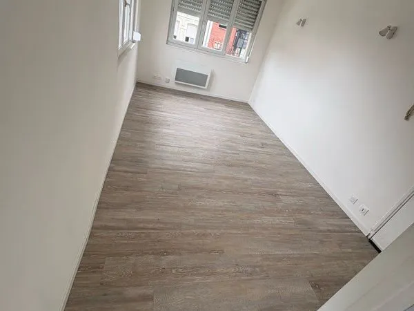 À louer studio étage 2