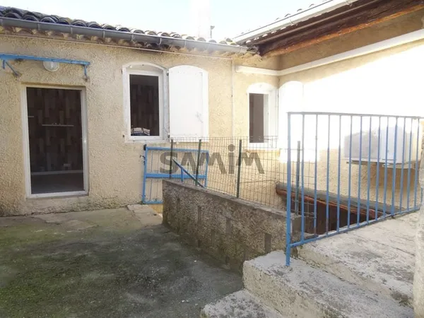 À VENDRE- MAISON VIGNERONNE AVEC PATIO ET TERRASSE- 15 minut